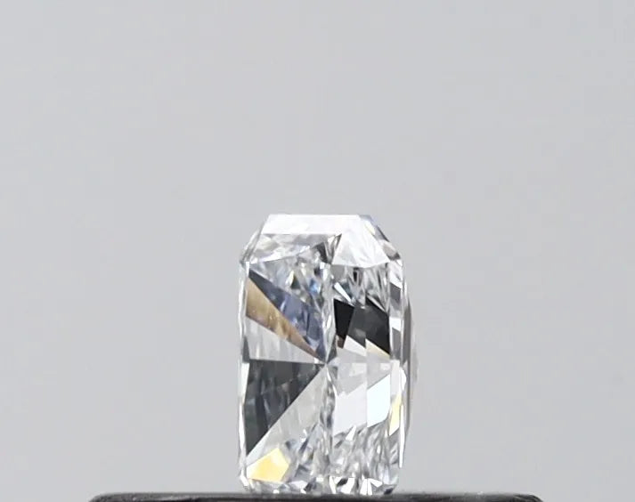 0.21ct Radiant Lab Grown Diamond (Colour D, Clarity VVS1, IGI Certified)