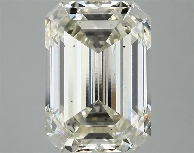 4.40ct Emerald Lab Grown Diamond (Colour I, Clarity SI1, IGI Certified)