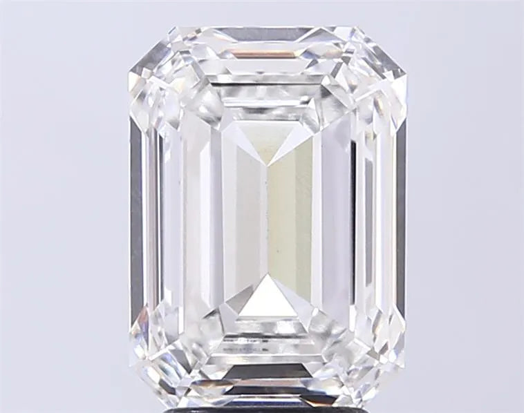 4.07ct Emerald Lab Grown Diamond (Colour F, Clarity VVS2, IGI Certified)