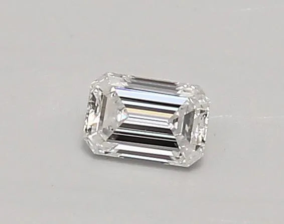 0.31ct Emerald Lab Grown Diamond (Colour D, Clarity VS1, IGI Certified)