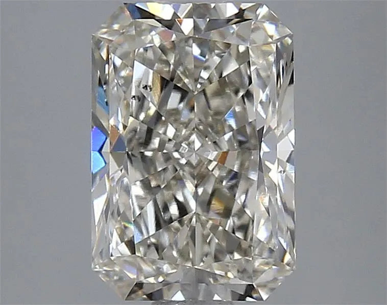 2.57ct Radiant Lab Grown Diamond (Colour H, Clarity VS2, IGI Certified)