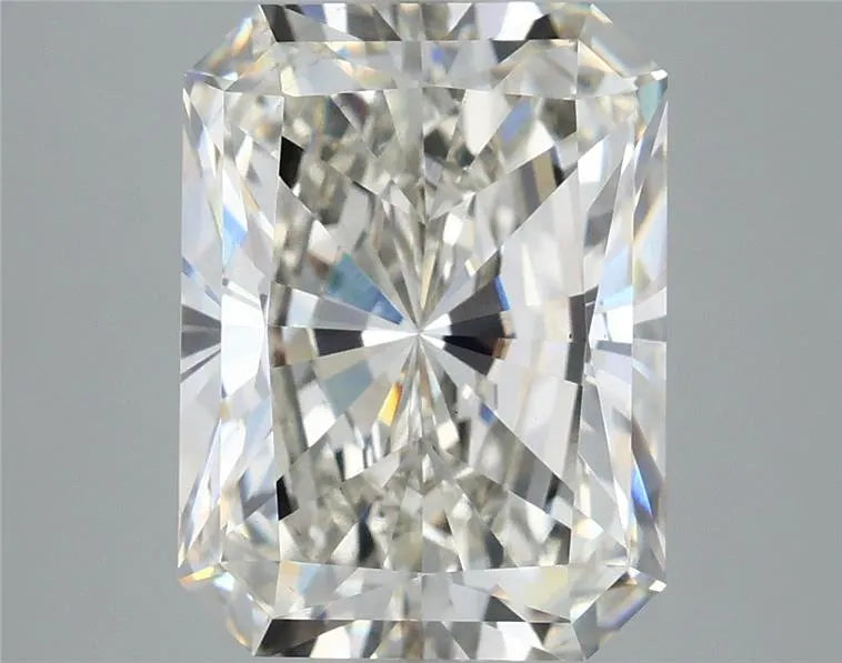 4.37ct Radiant Lab Grown Diamond (Colour H, Clarity VS1, IGI Certified)
