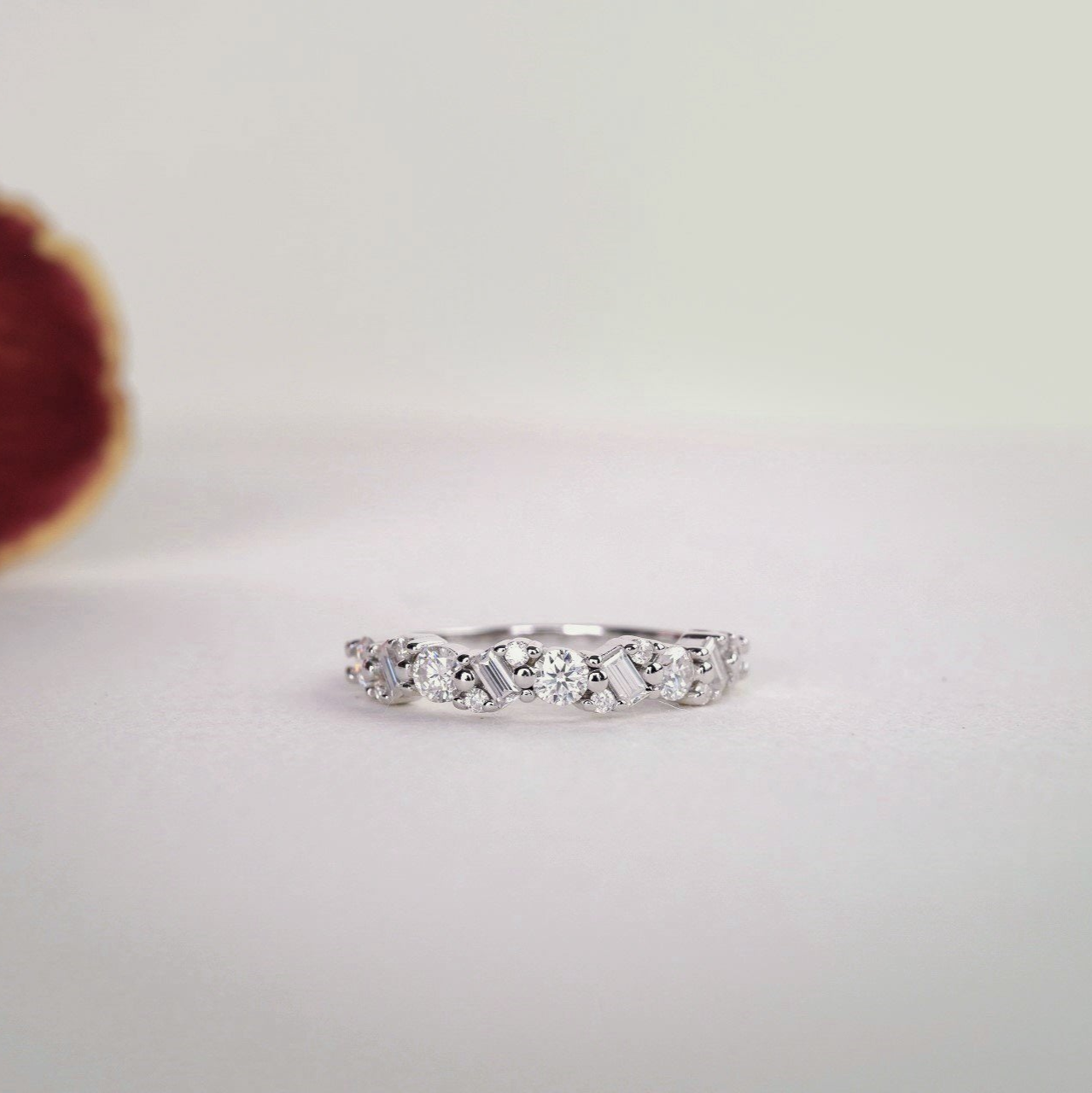 RUMBA | BAGUETTE AND ROUND DIAMOND ACCENT WEDDING BAND