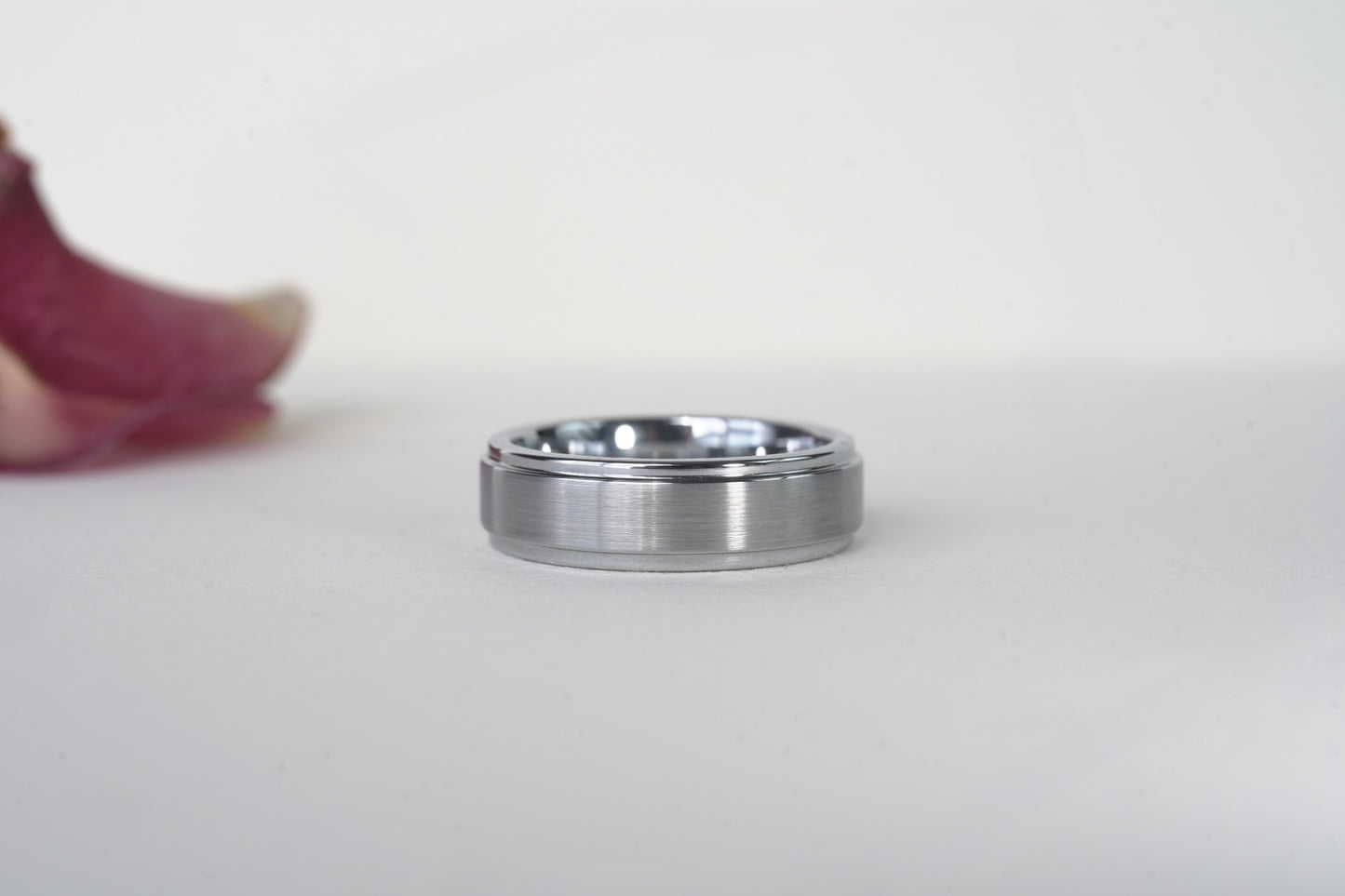 BRUSHED, STEPPED EDGE WEDDING BAND