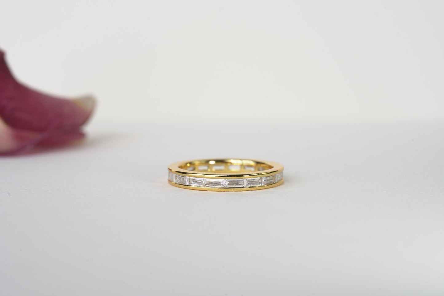 CHORUS |CHANNEL SET BAGUETTE ETERNITY WEDDING BAND