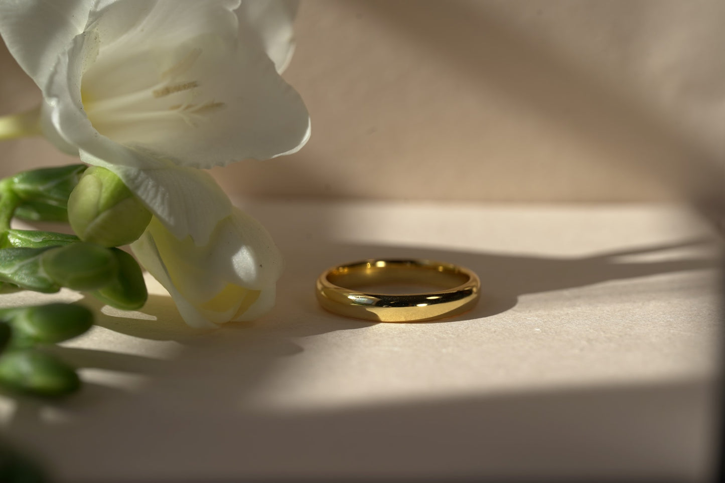 CLASSIC COMFORT DOME WEDDING BAND