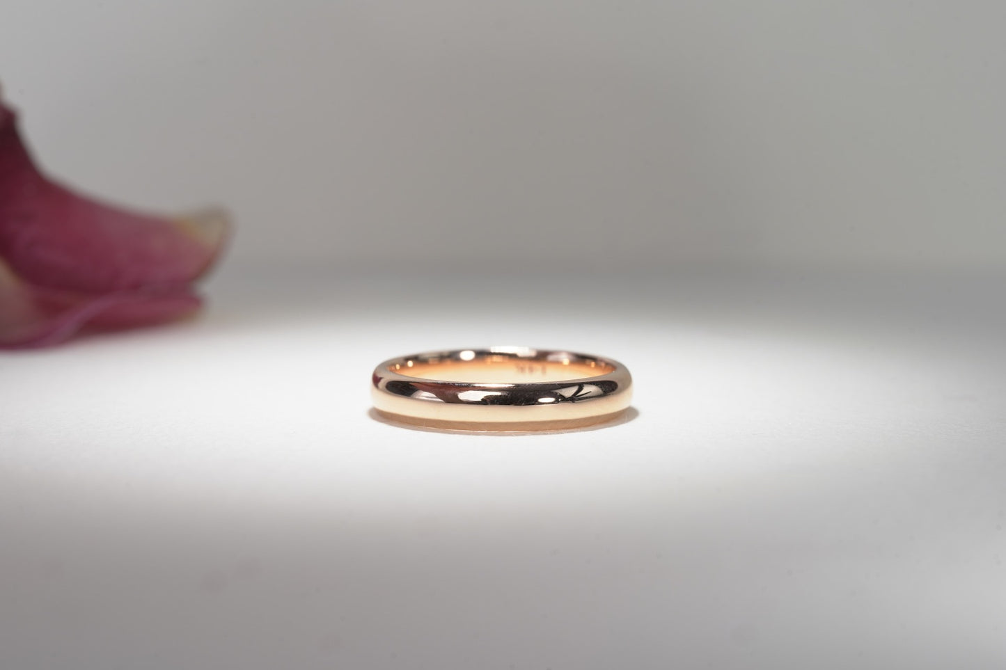 CLASSIC COMFORT DOME WEDDING BAND