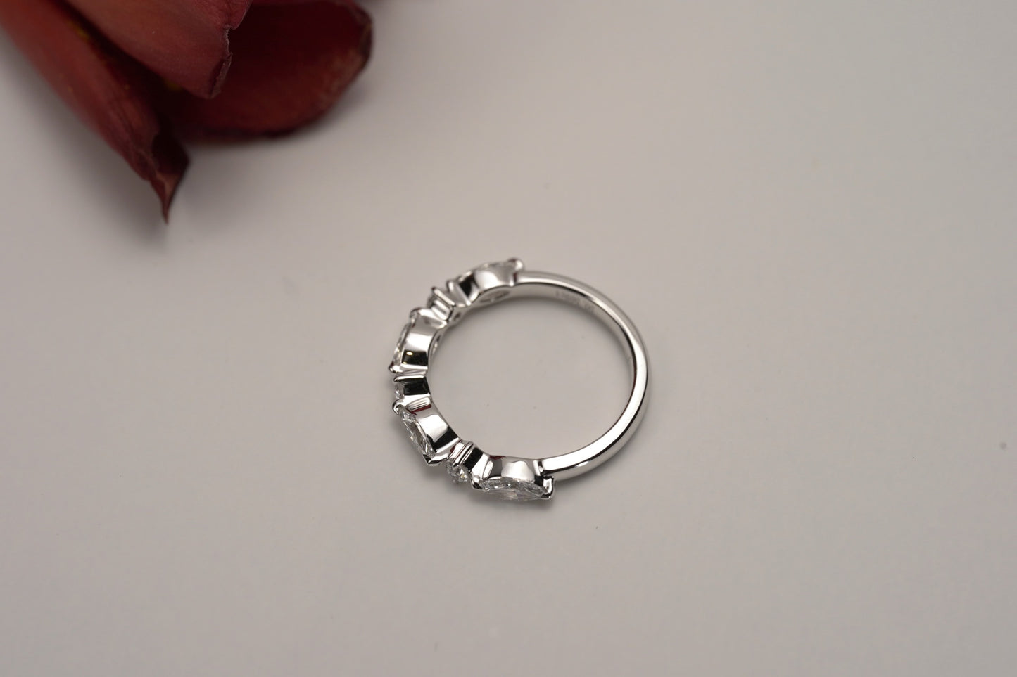 MINUET (1/2)| ALTERNATING MARQUISE AND ROUND DIAMOND ACCENT WEDDING BAND