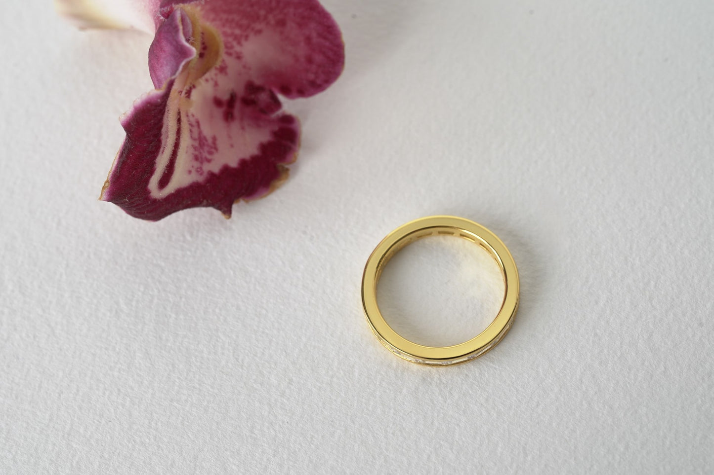 CHORUS |CHANNEL SET BAGUETTE ETERNITY WEDDING BAND