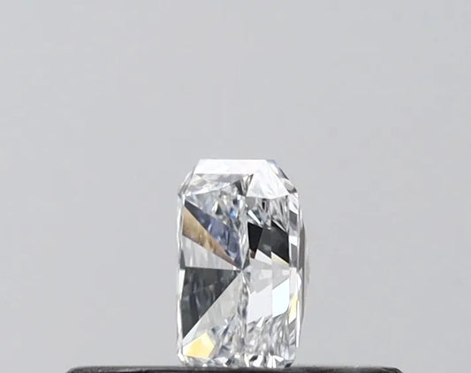 0.21ct Radiant Lab Grown Diamond (Colour D, Clarity VVS1, IGI Certified)