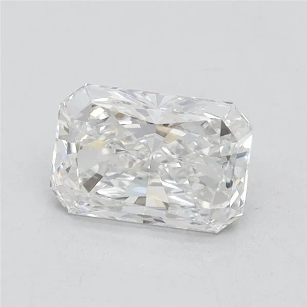 1.01ct Radiant Lab Grown Diamond (Colour E, Clarity VVS2, IGI Certified)