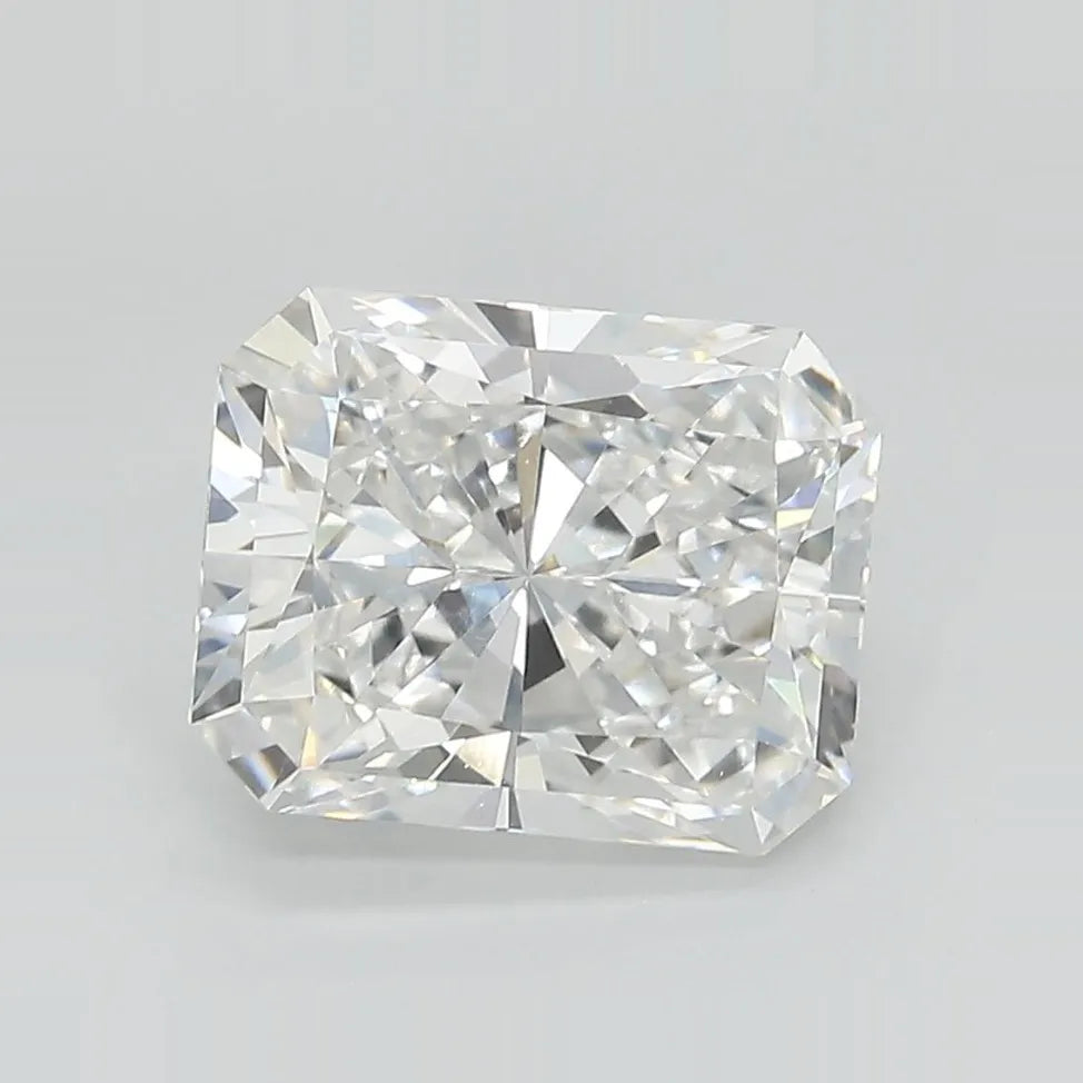 3.30ct Radiant Lab Grown Diamond (Colour E, Clarity VVS2, IGI Certified)