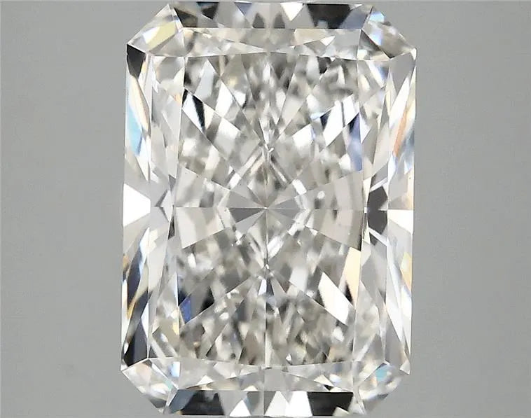 2.59ct Radiant Lab Grown Diamond (Colour G, Clarity VS1, IGI Certified)