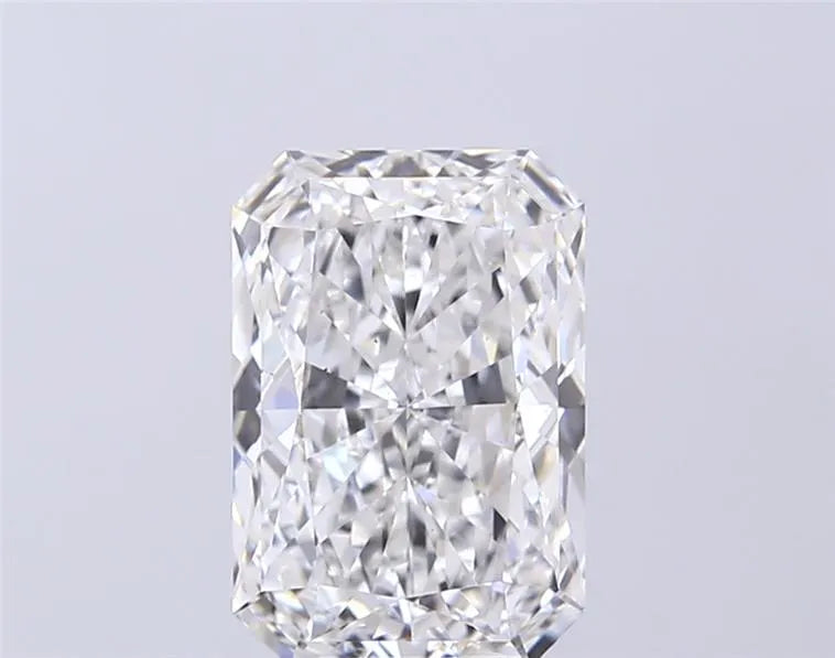 3.01ct Radiant Lab Grown Diamond (Colour E, Clarity VS1, IGI Certified)