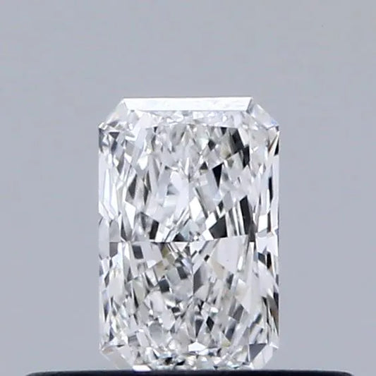 0.30ct Radiant Lab Grown Diamond (Colour E, Clarity VS1, IGI Certified)