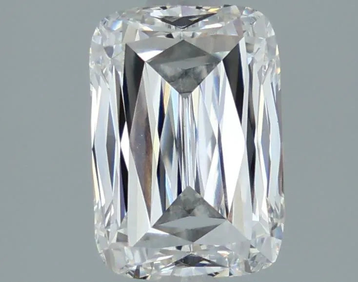 2.21ct Cushion modified Lab Grown Diamond (Colour E, Clarity VVS2, IGI Certified)