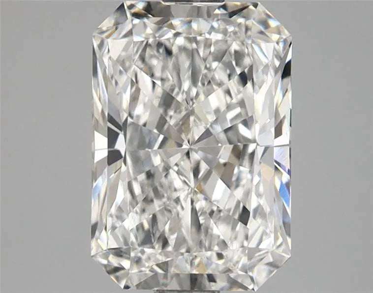 2.36ct Radiant Lab Grown Diamond (Colour E, Clarity VVS2, IGI Certified)