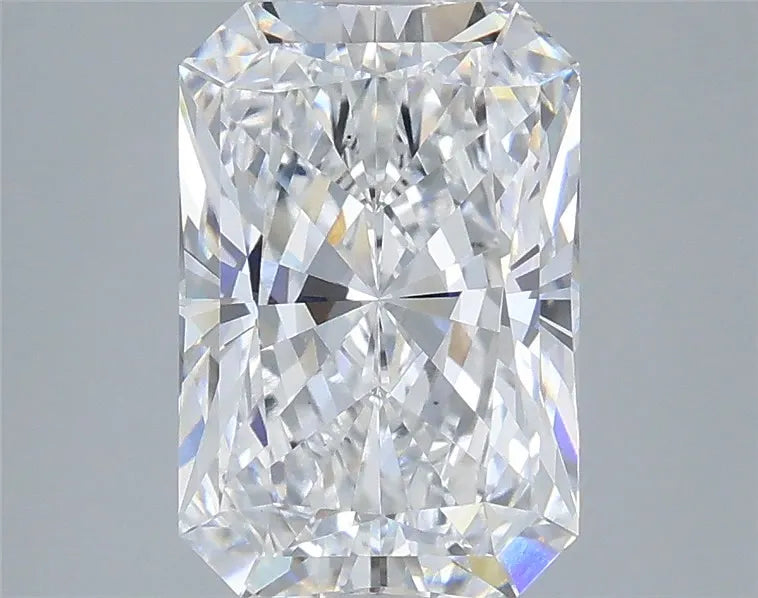 3.02ct Radiant Lab Grown Diamond (Colour D, Clarity VS1, IGI Certified)