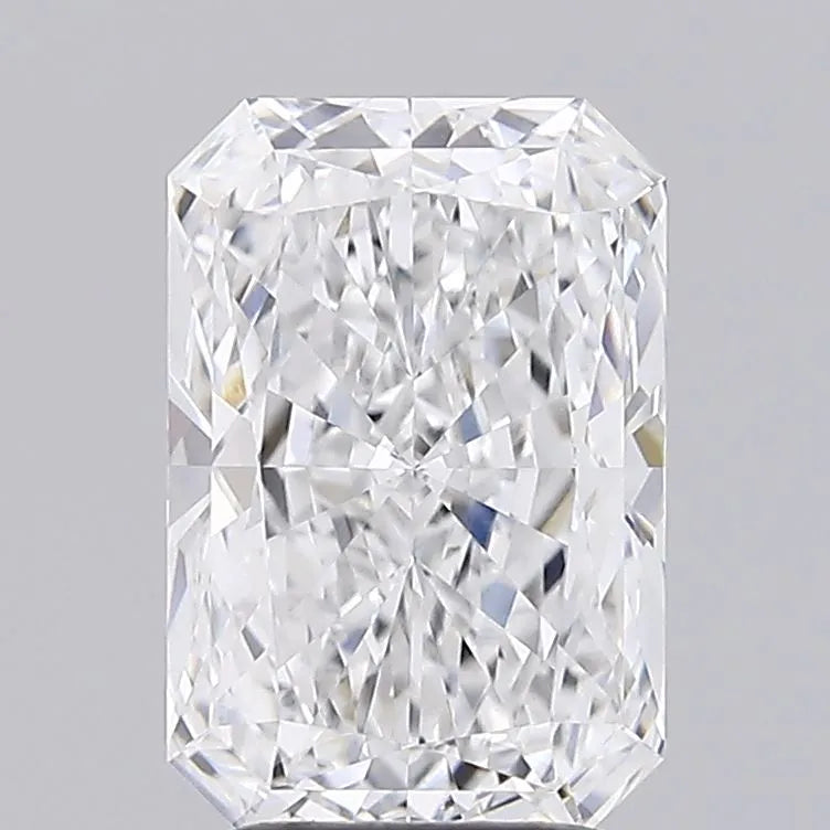 3.03ct Radiant Lab Grown Diamond (Colour D, Clarity VVS2, IGI Certified)