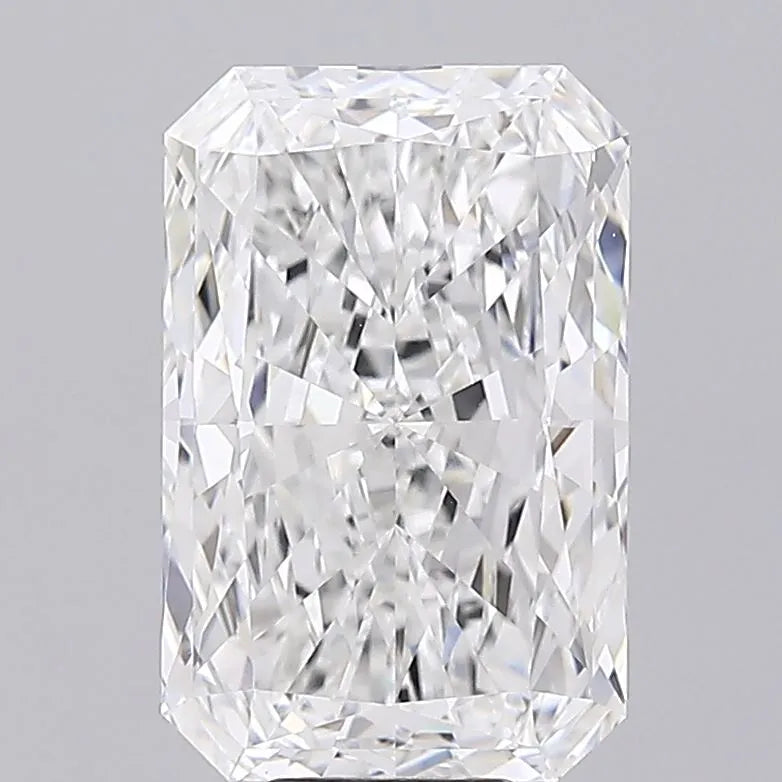3.03ct Radiant Lab Grown Diamond (Colour D, Clarity VVS2, IGI Certified)