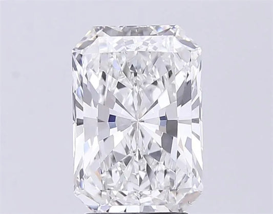 3.03ct Radiant Lab Grown Diamond (Colour E, Clarity VVS2, IGI Certified)