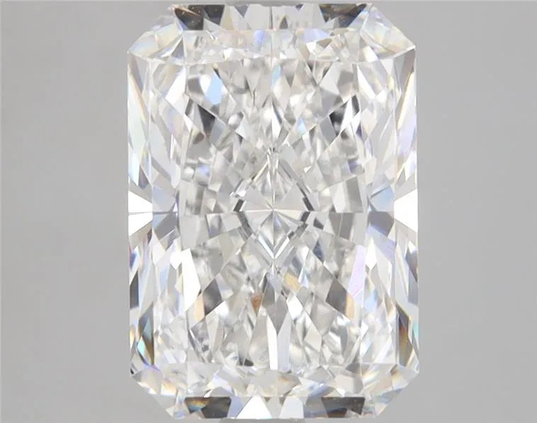 3.10ct Radiant Lab Grown Diamond (Colour E, Clarity VS1, IGI Certified)