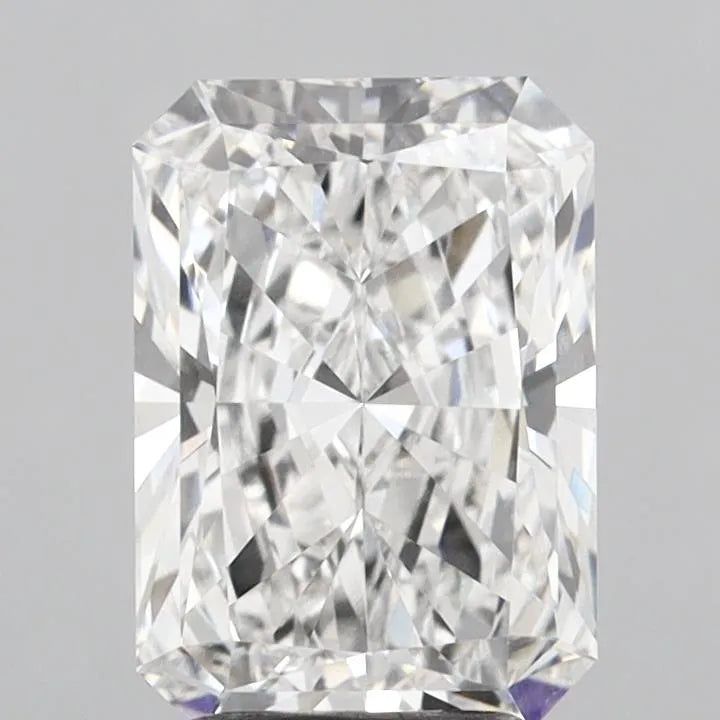 3.20ct Radiant Lab Grown Diamond (Colour E, Clarity VVS2, IGI Certified)