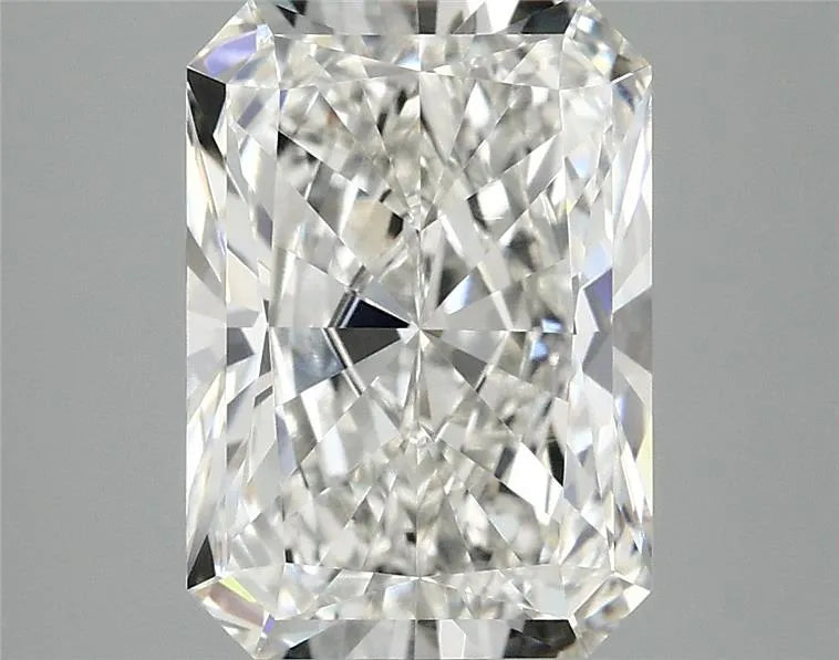 3.52ct Radiant Lab Grown Diamond (Colour G, Clarity VVS2, IGI Certified)