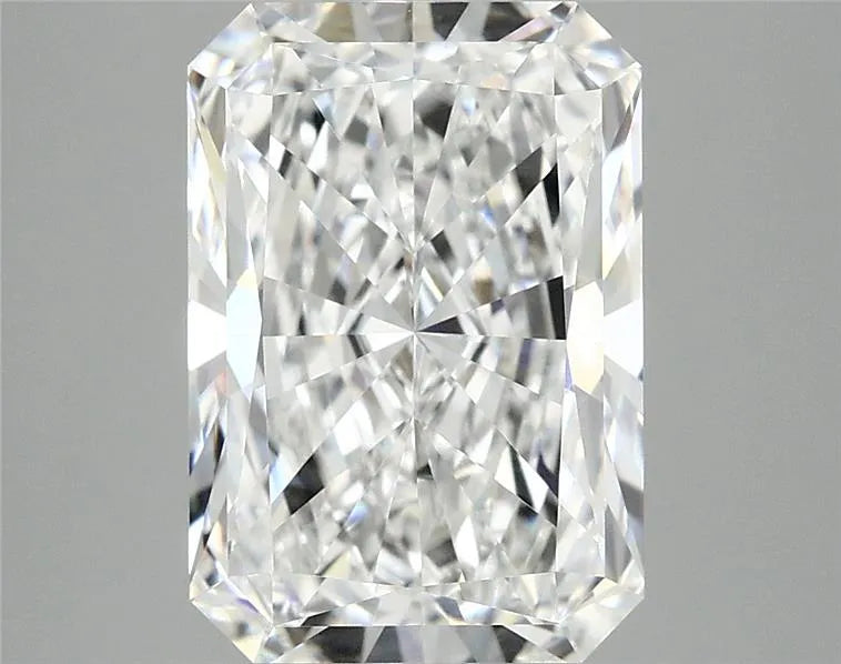 4.00ct Radiant Lab Grown Diamond (Colour E, Clarity VVS2, IGI Certified)