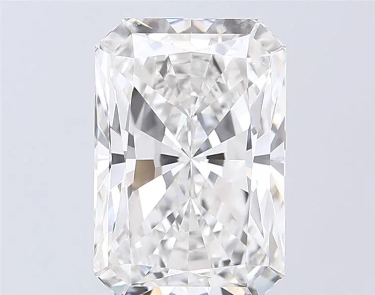 5.03ct Radiant Lab Grown Diamond (Colour F, Clarity VVS2, IGI Certified)