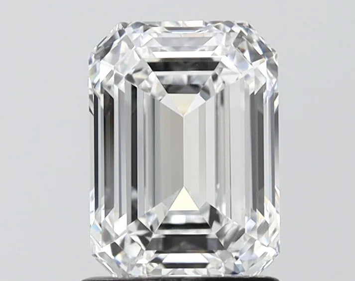 1.55ct Emerald Lab Grown Diamond (Colour D, Clarity IF, IGI Certified)