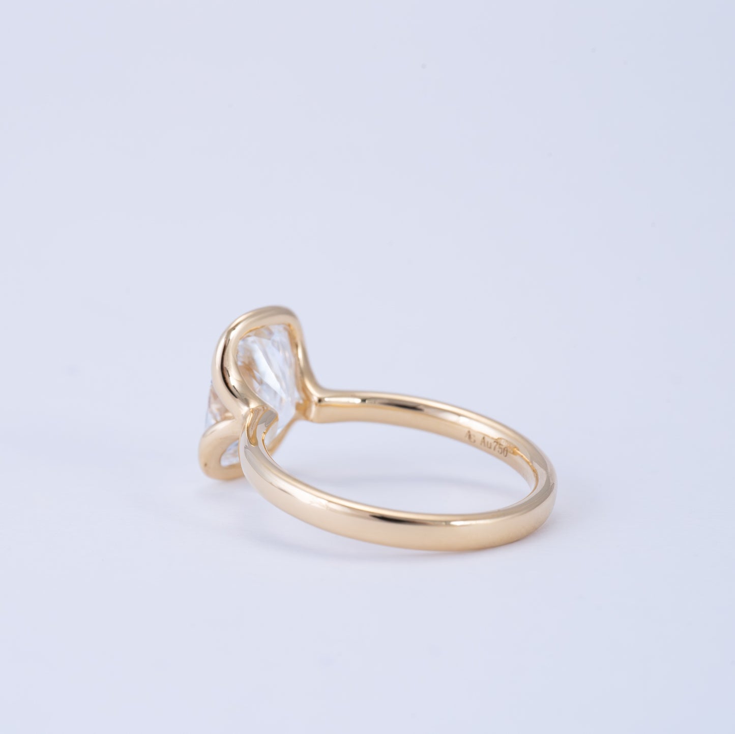 BIJOU- ELONGATED CUSHION