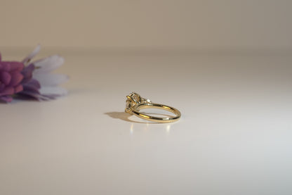 ELYSÉE - OVAL & PEAR (SETTING)